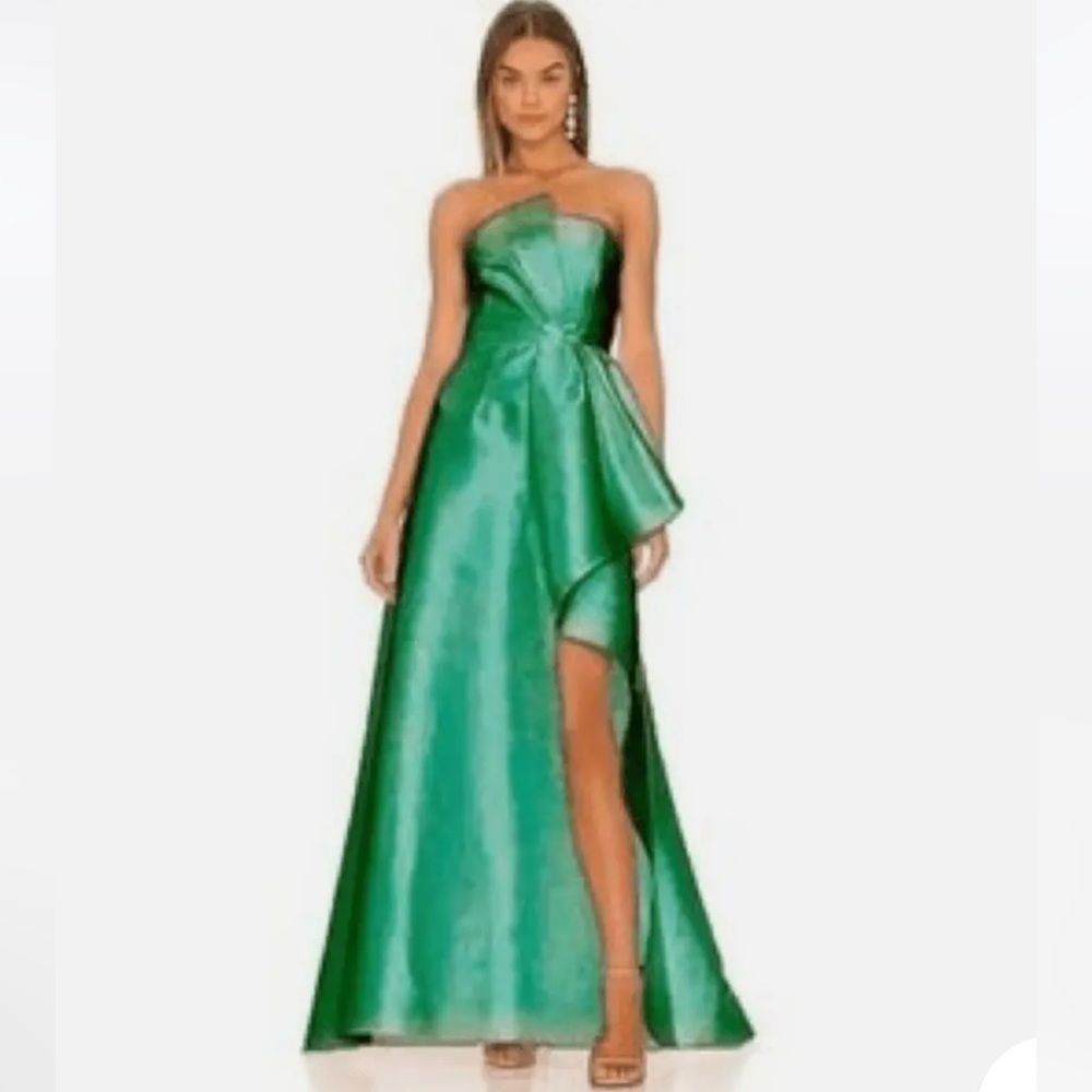 Elliatt x Revolve strapless Protea Gown, Emerald Green, Size Medium